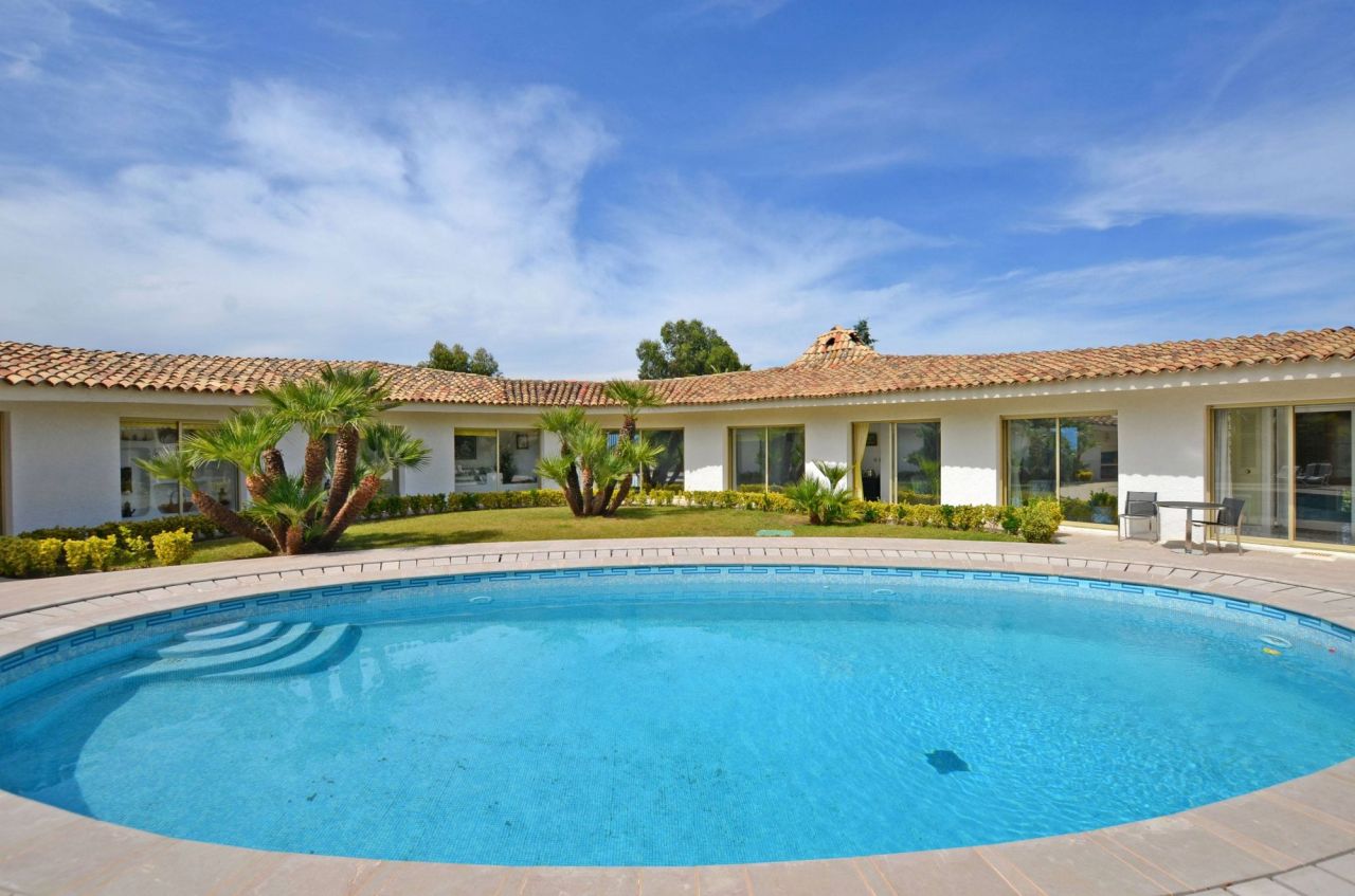 Villa en Cannes, Francia, 350 m² - imagen 1