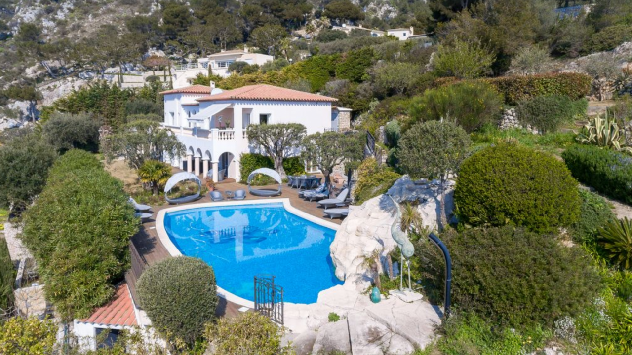 Villa in Cap d'Ail, France, 340 m² - picture 1