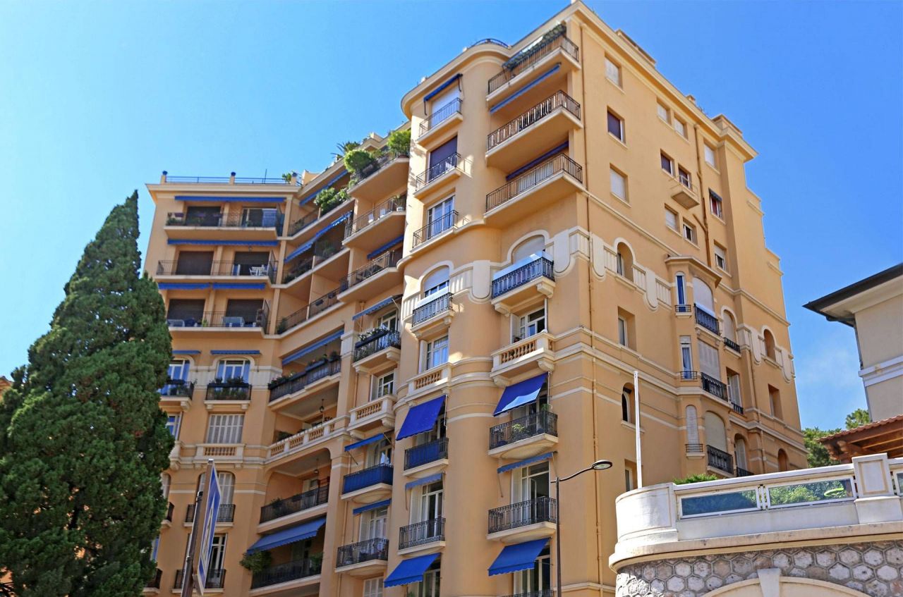 Apartment in Monaco, Monaco, 272 m² - picture 1