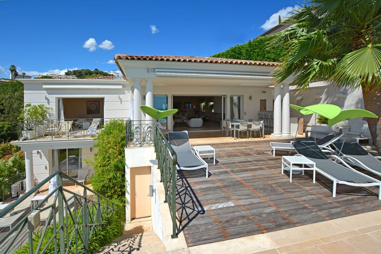 Villa in Cannes, France, 400 m² - picture 1