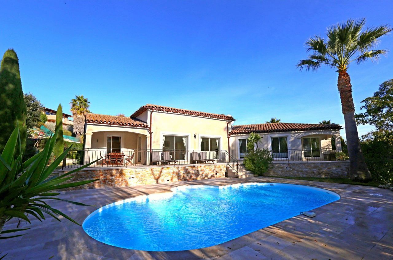 Villa en Antibes, Francia, 130 m² - imagen 1