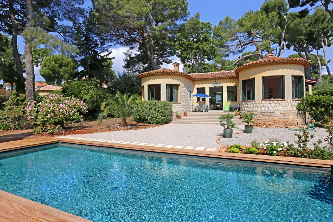 Villa en Antibes, Francia, 140 m² - imagen 1