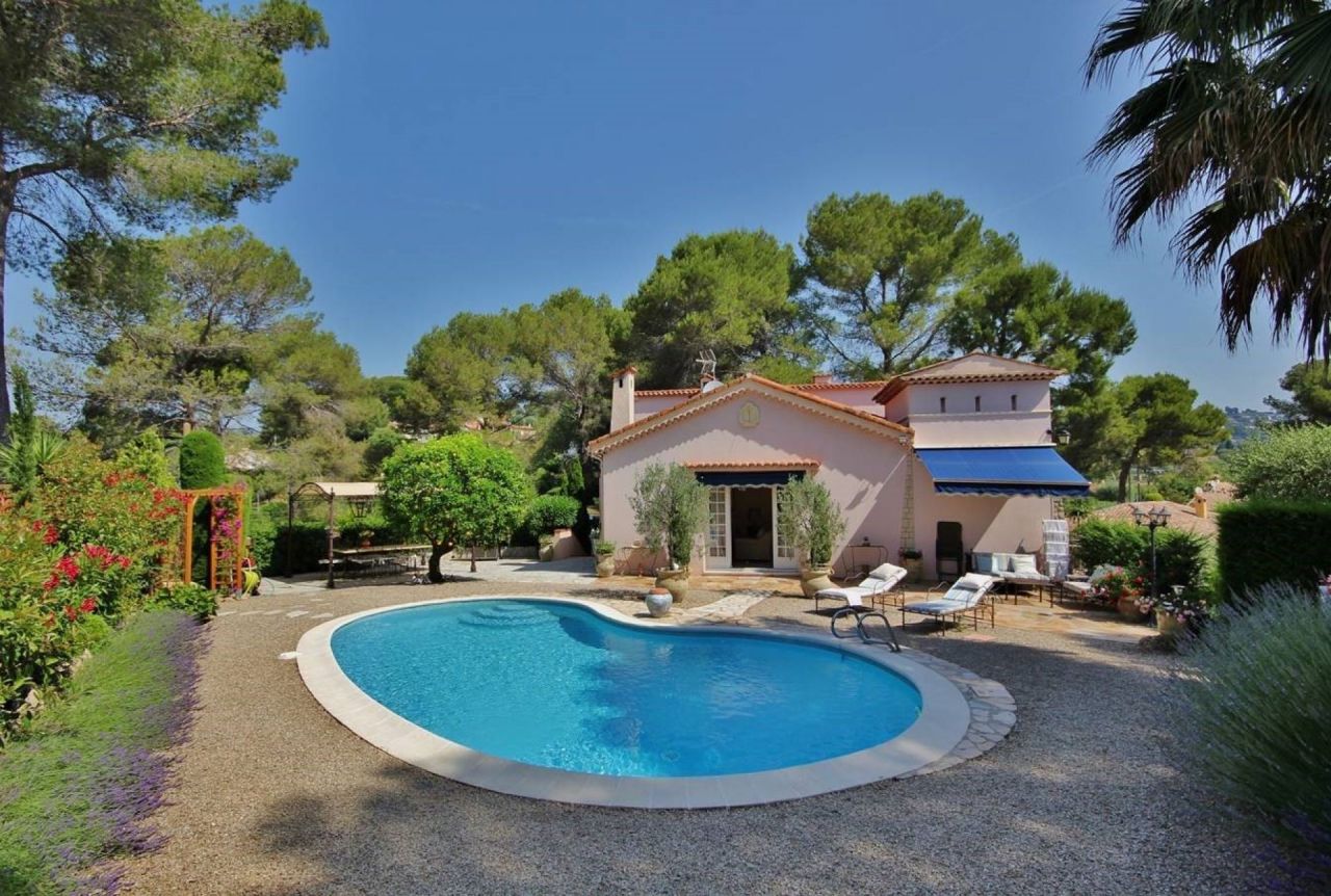 Villa in Mougins, France, 160 m² - picture 1