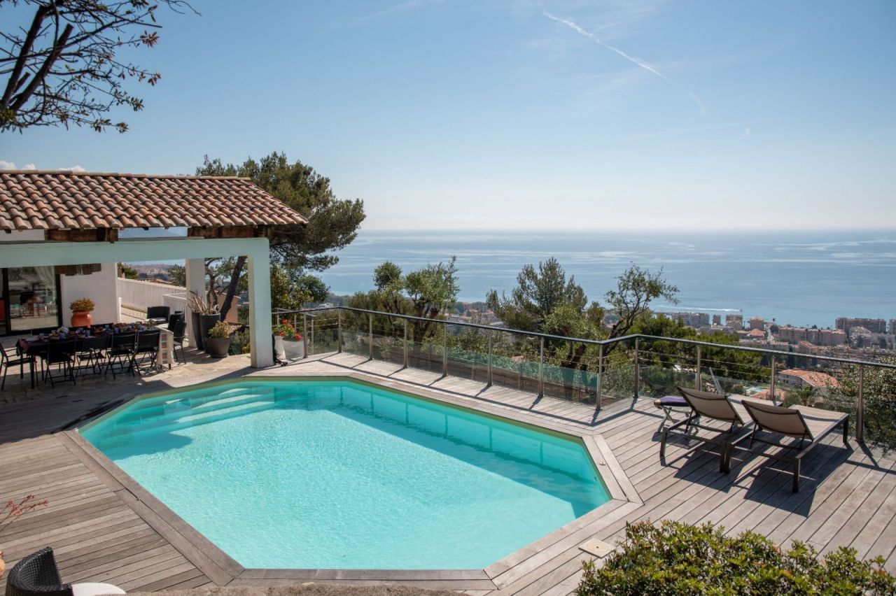 Villa in Roquebrune Cap Martin, France, 300 m² - picture 1