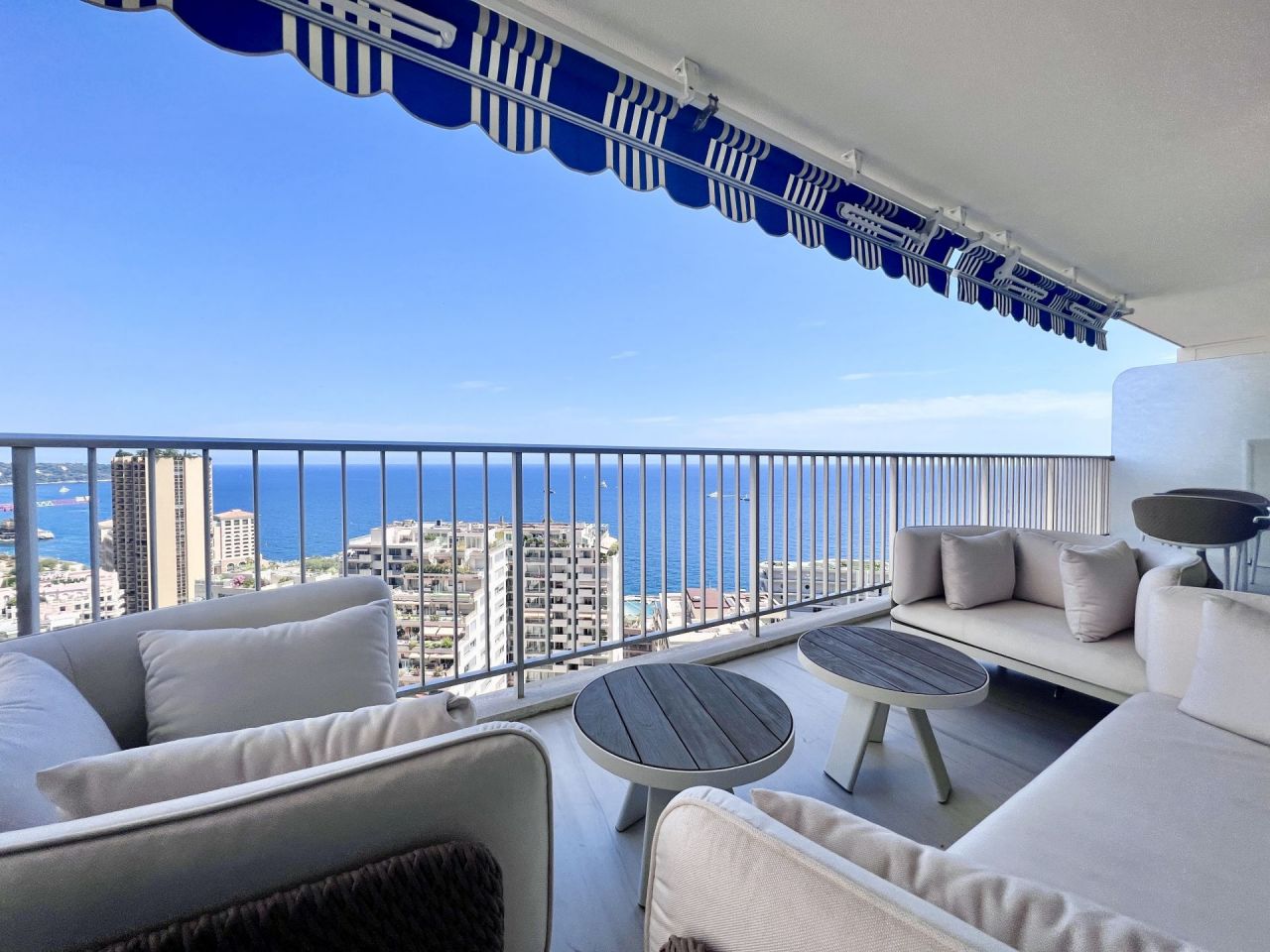 Apartment in Monaco, Monaco, 155 m² - picture 1