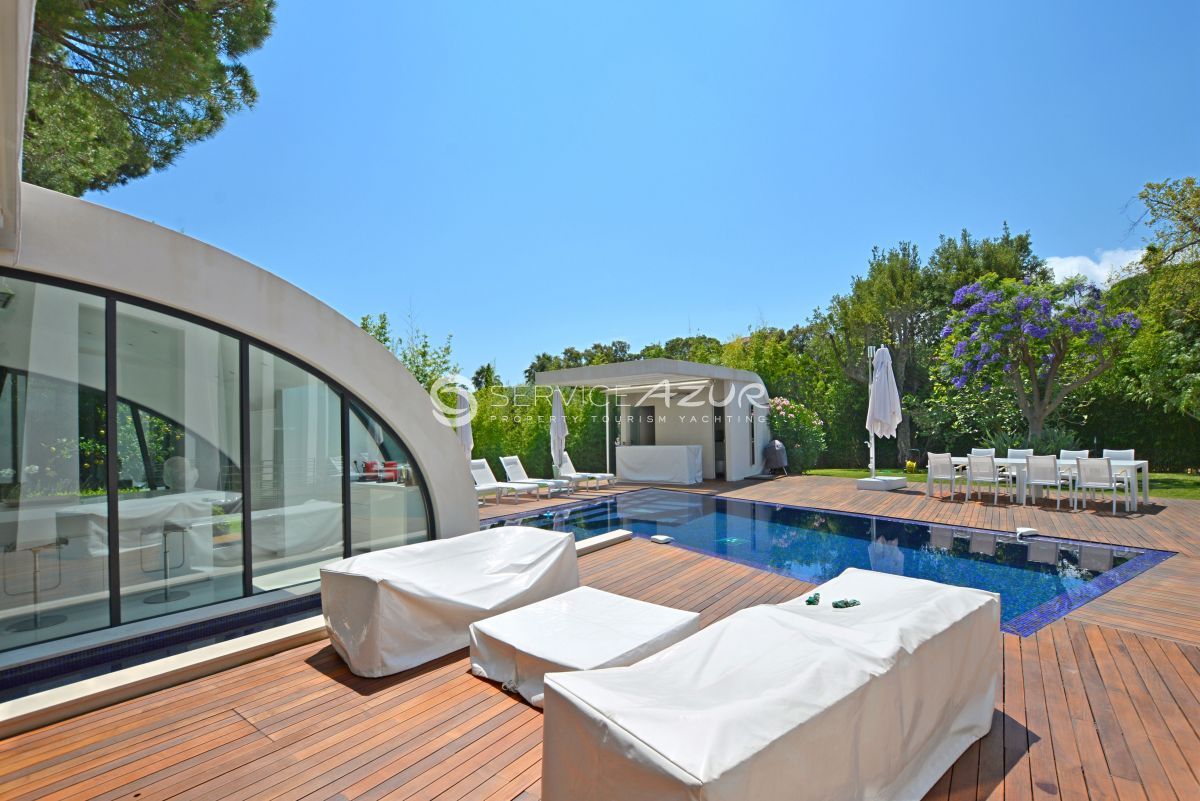 Villa in Saint-Tropez, France, 282 m² - picture 2
