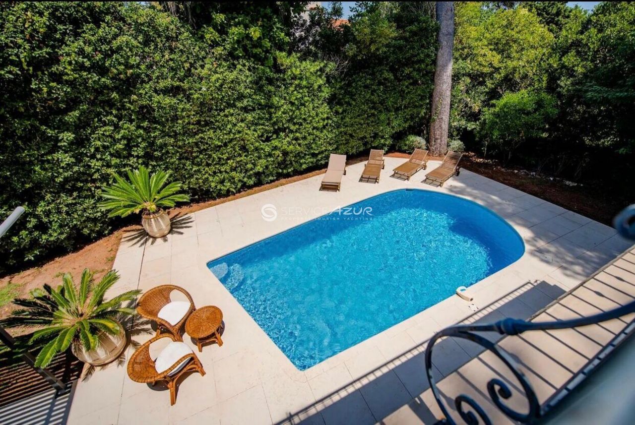 Villa à Antibes, France, 200 m² - image 2