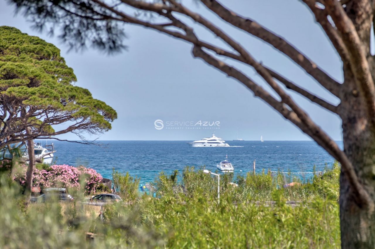 Villa in Saint-Tropez, France, 900 m² - picture 2