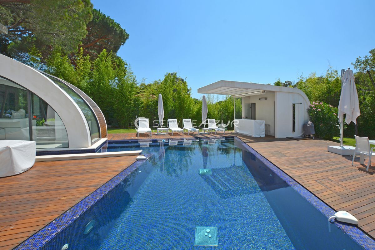 Villa in Saint-Tropez, France, 282 m² - picture 3