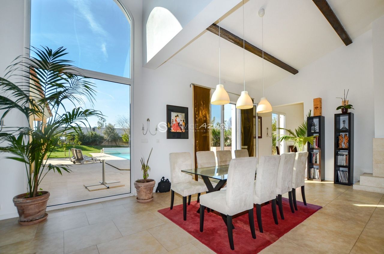 Villa in Mougins, France, 320 m² - picture 5