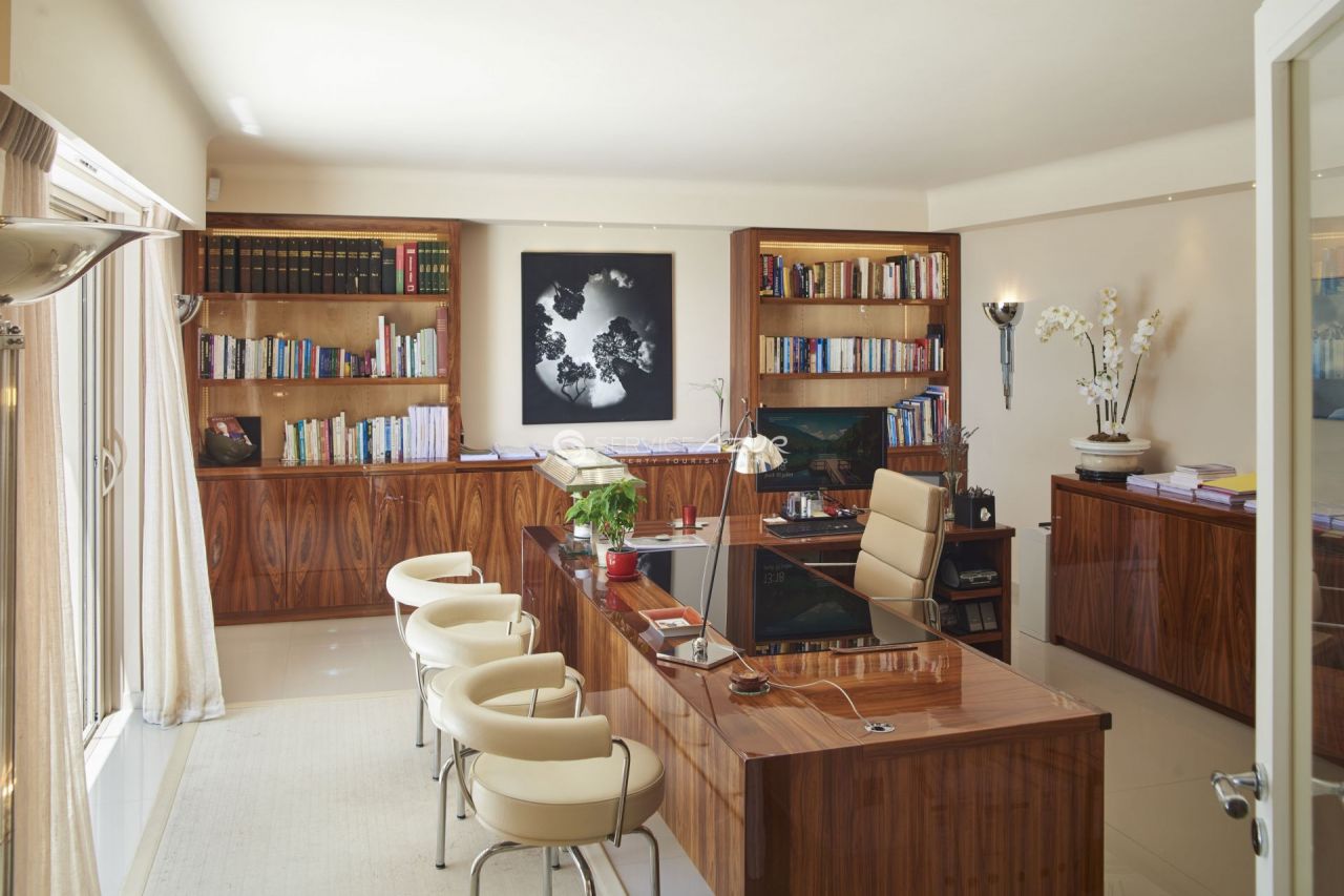 Villa à Mougins, France, 952 m² - image 8