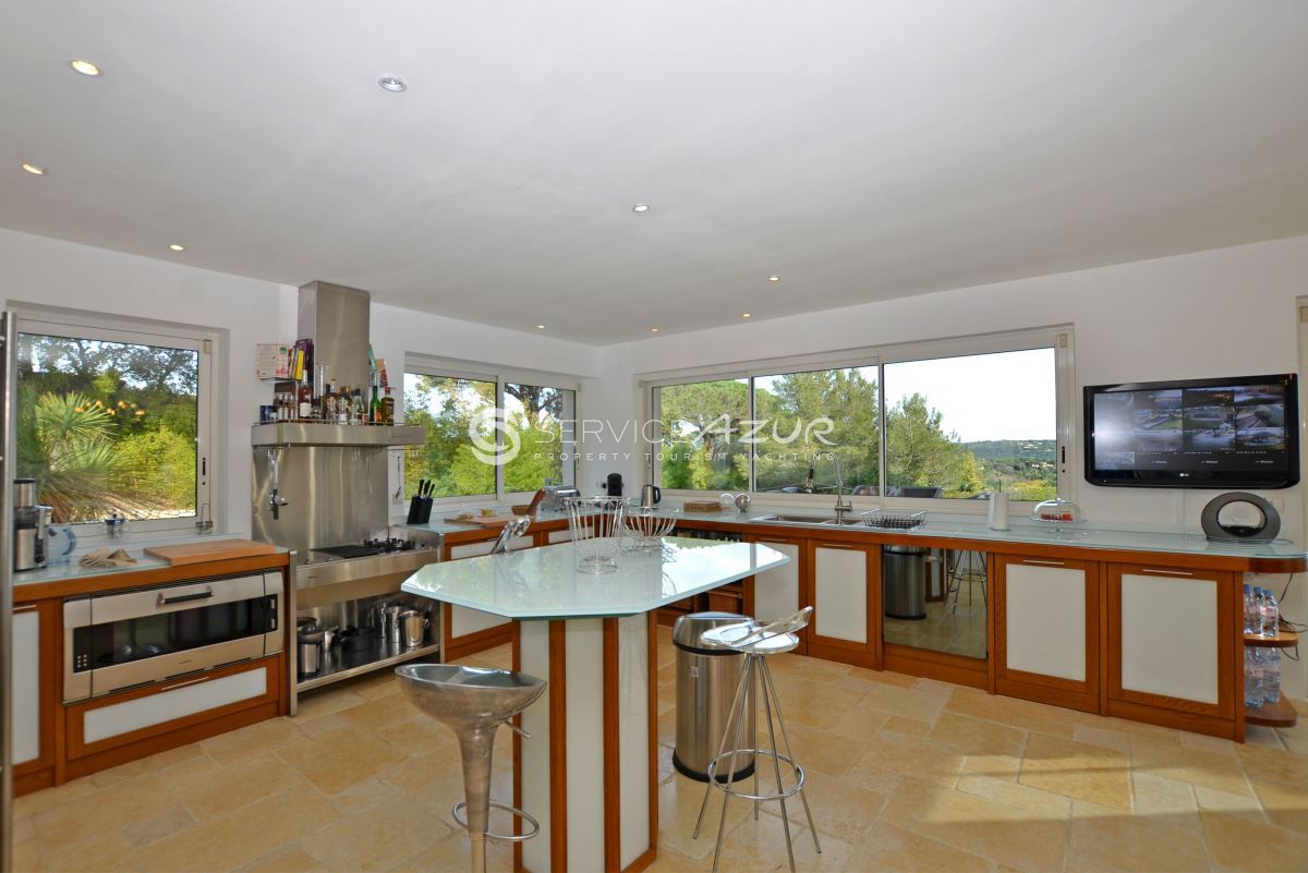 Villa in Saint-Tropez, France, 540 m² - picture 9