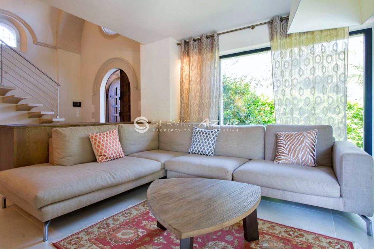 Villa à Antibes, France, 200 m² - image 9