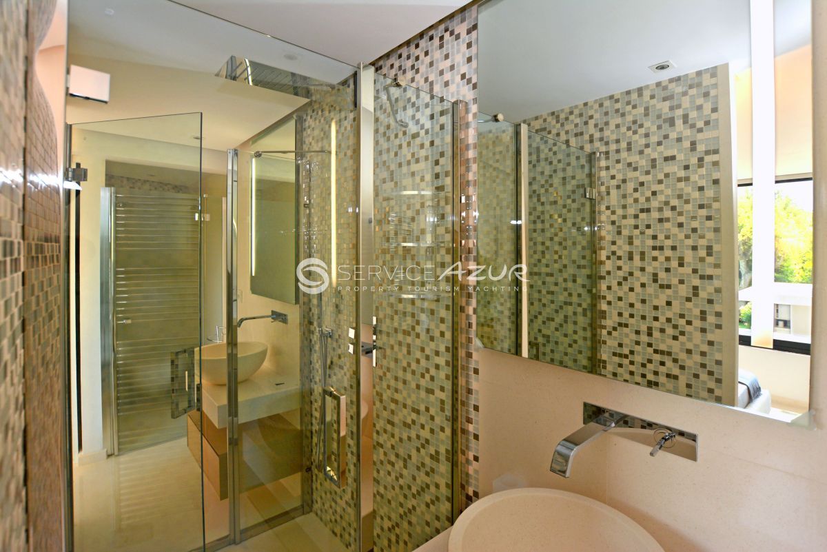 Villa in Saint-Tropez, France, 282 m² - picture 10