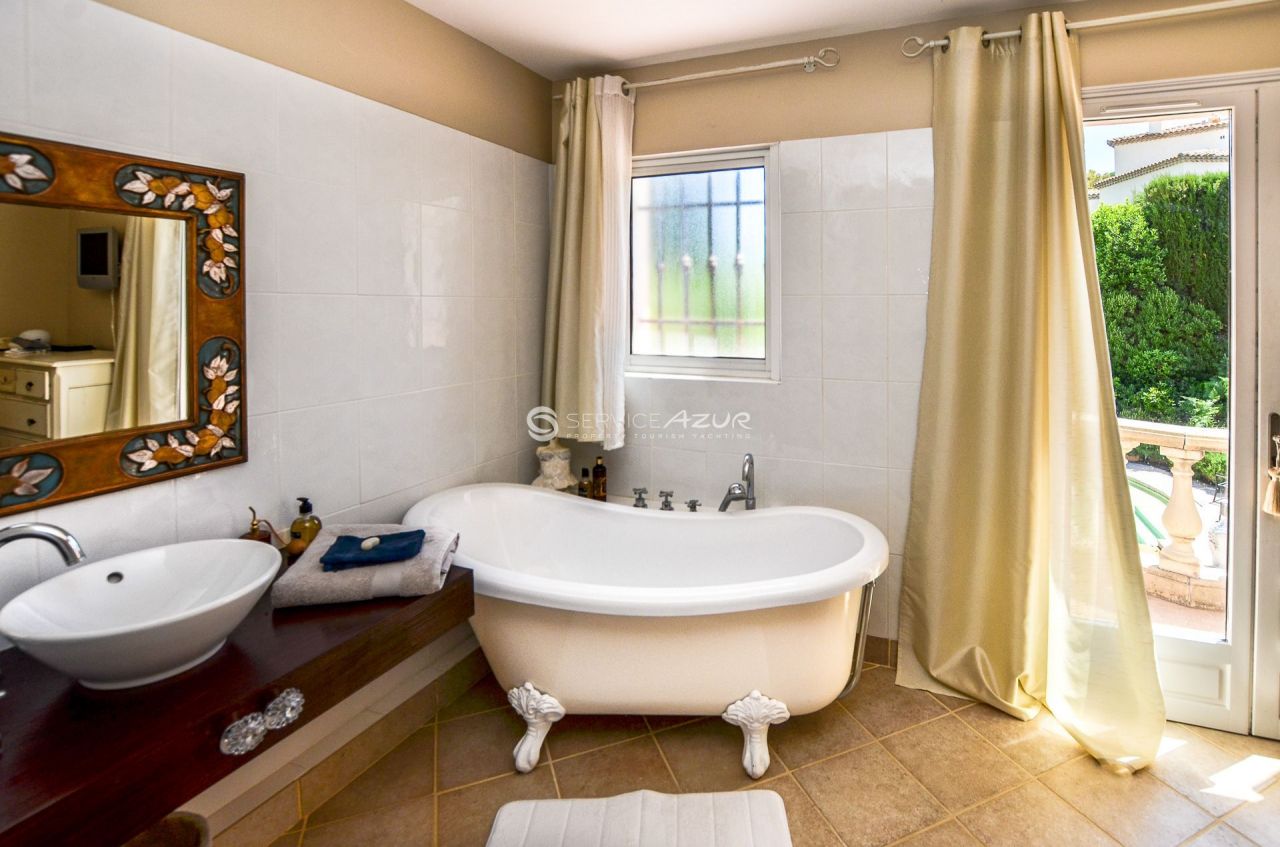 Villa à Biot, France, 300 m² - image 11