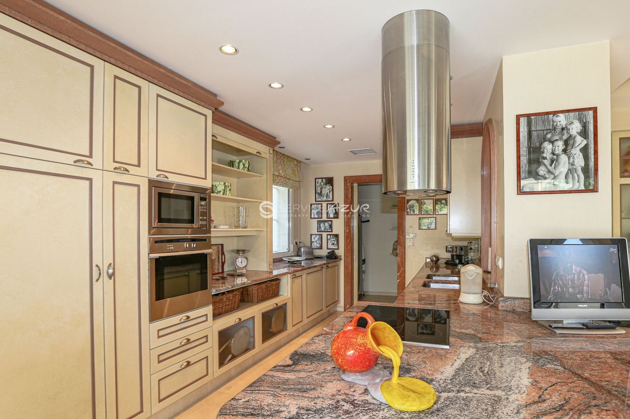 Villa a Antibes, Francia, 420 m² - foto 12