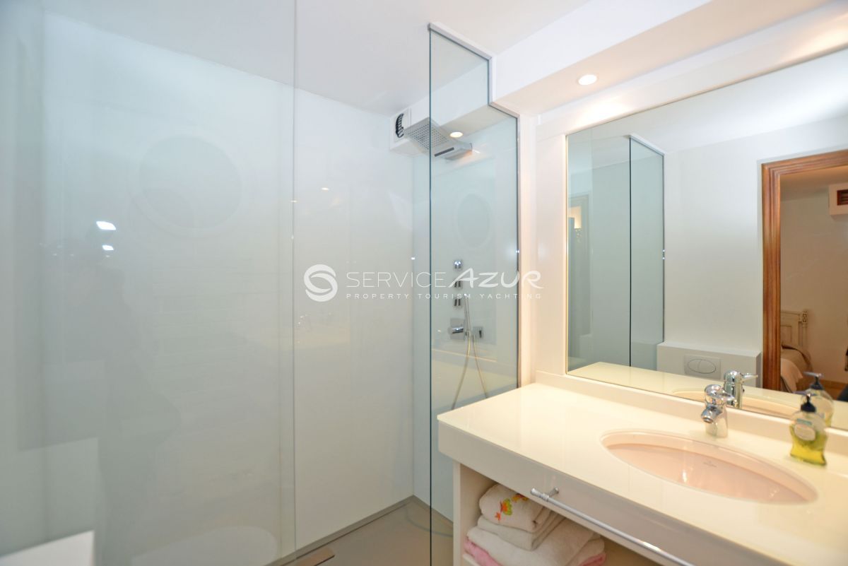 Villa in Saint-Tropez, France, 540 m² - picture 12