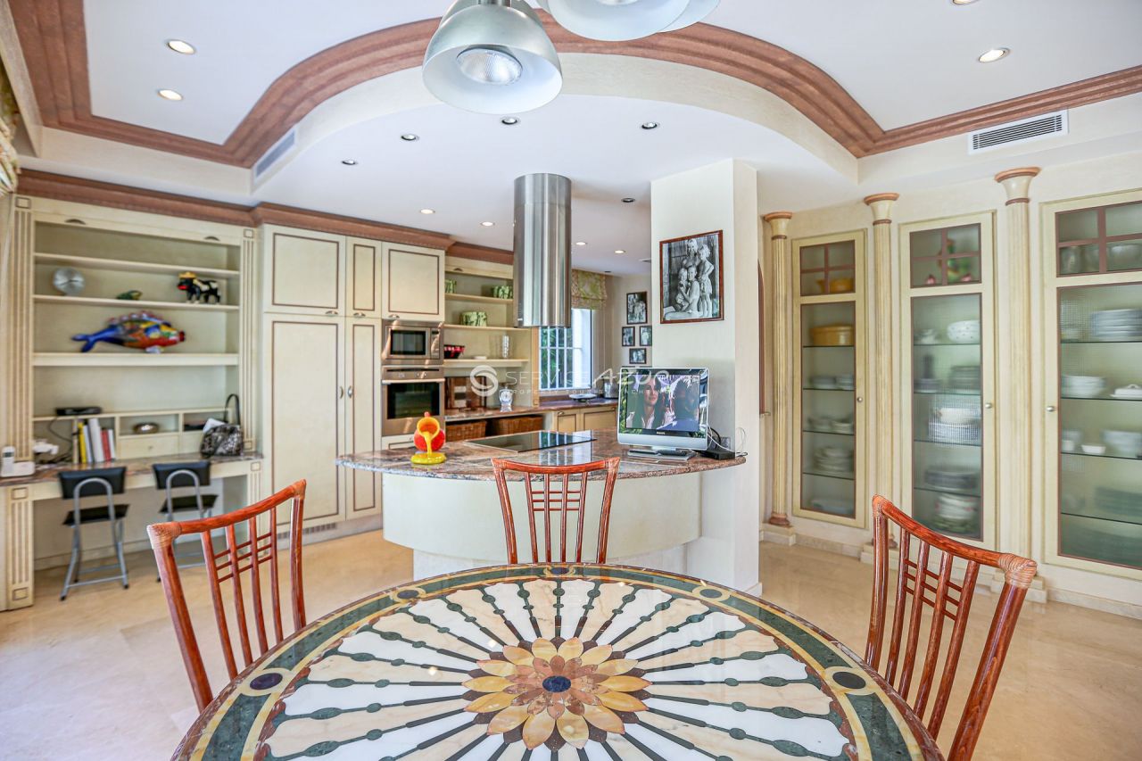 Villa a Antibes, Francia, 420 m² - foto 13