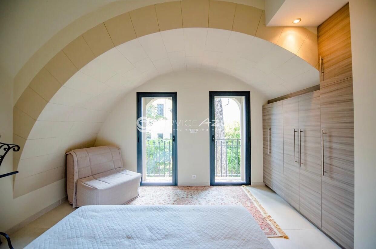 Villa à Antibes, France, 200 m² - image 16