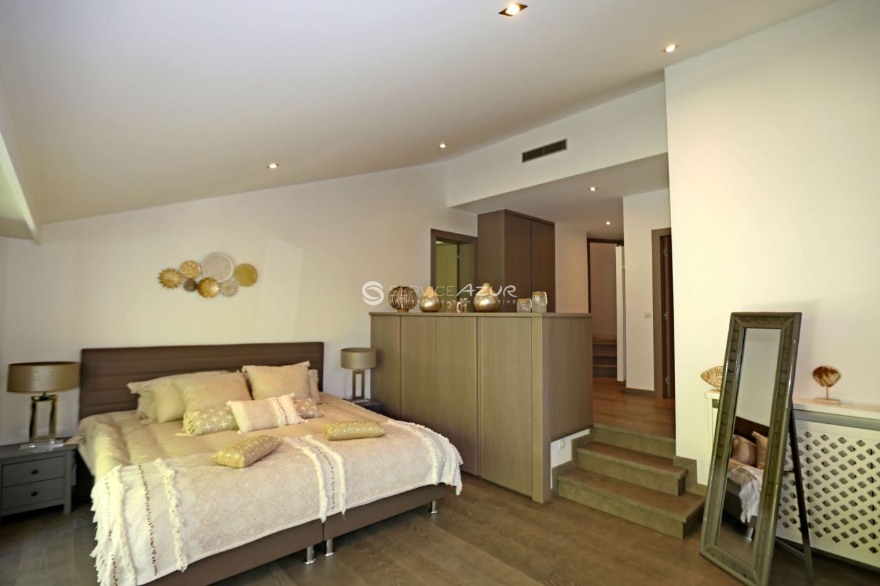 Villa in Mougins, France, 625 m² - picture 18