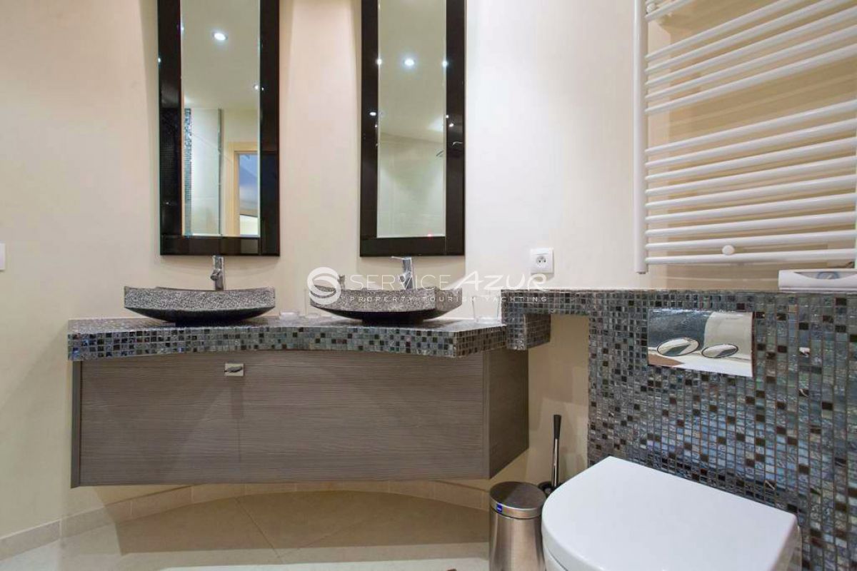 Villa à Antibes, France, 200 m² - image 19