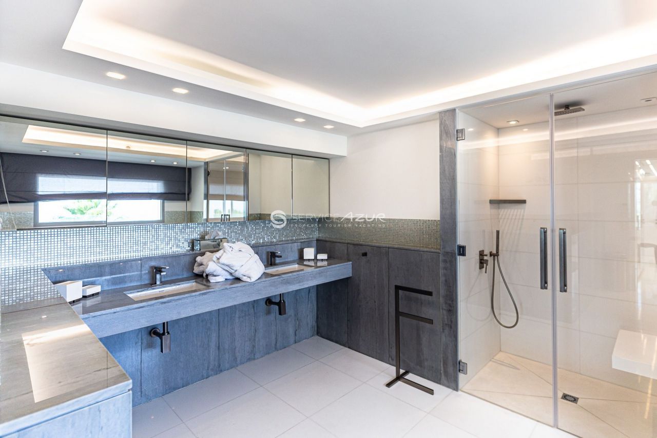 Villa in Cannes, France, 2 000 m² - picture 19