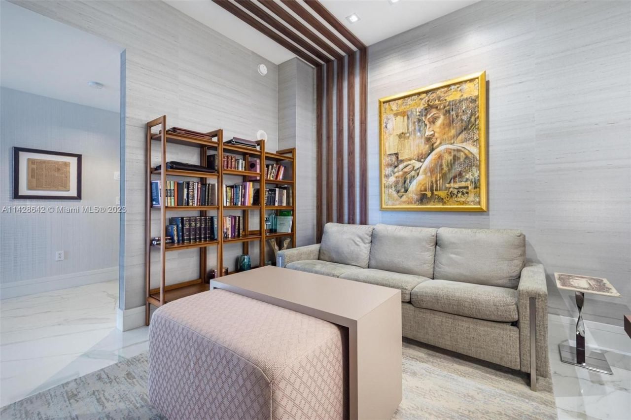 Flat in Miami, USA, 300 m² - picture 11