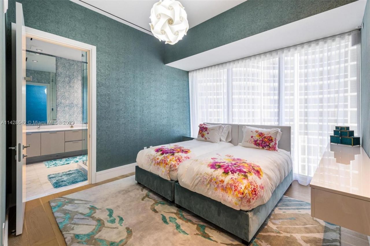 Flat in Miami, USA, 300 m² - picture 10