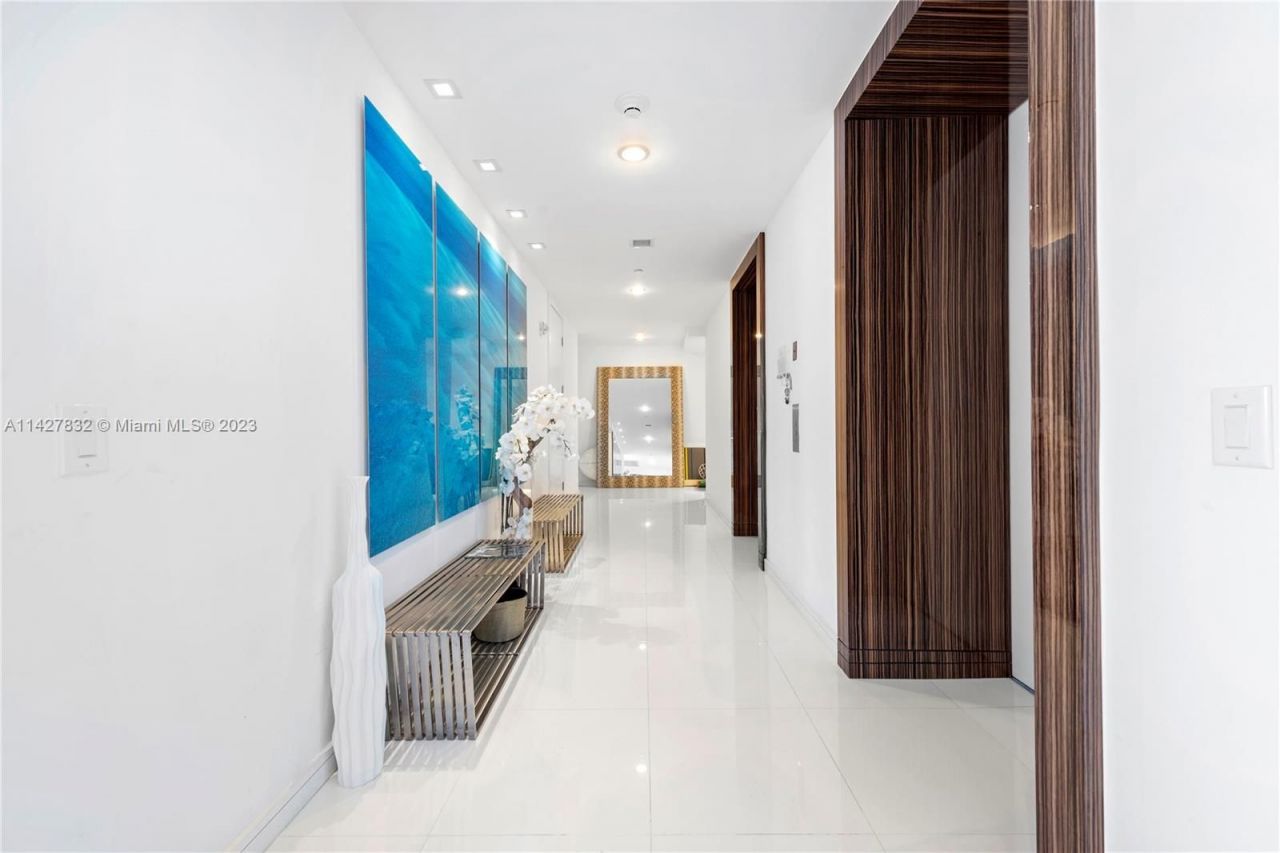 Flat in Miami, USA, 190 m² - picture 5