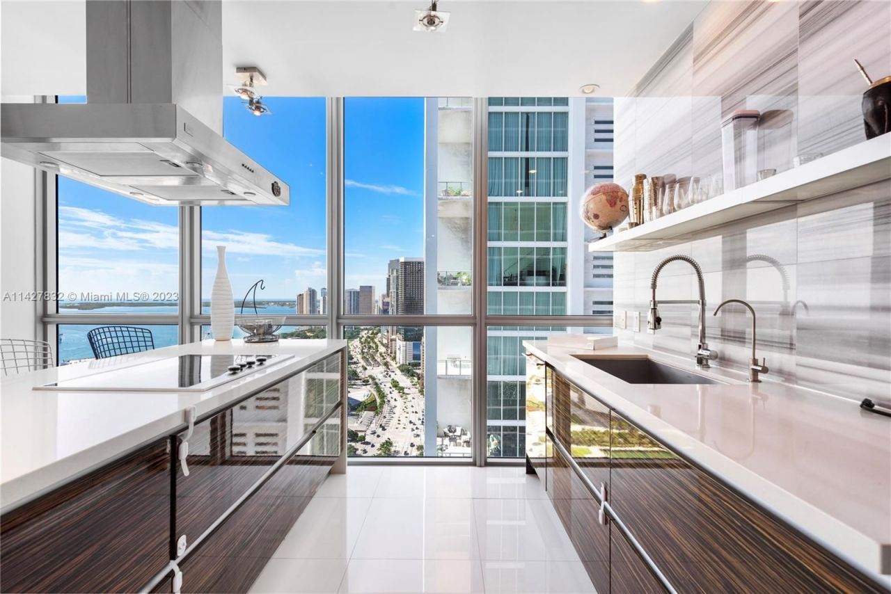 Flat in Miami, USA, 190 m² - picture 4