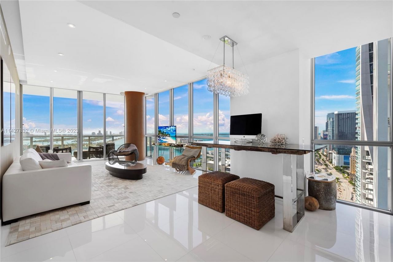 Flat in Miami, USA, 190 m² - picture 12