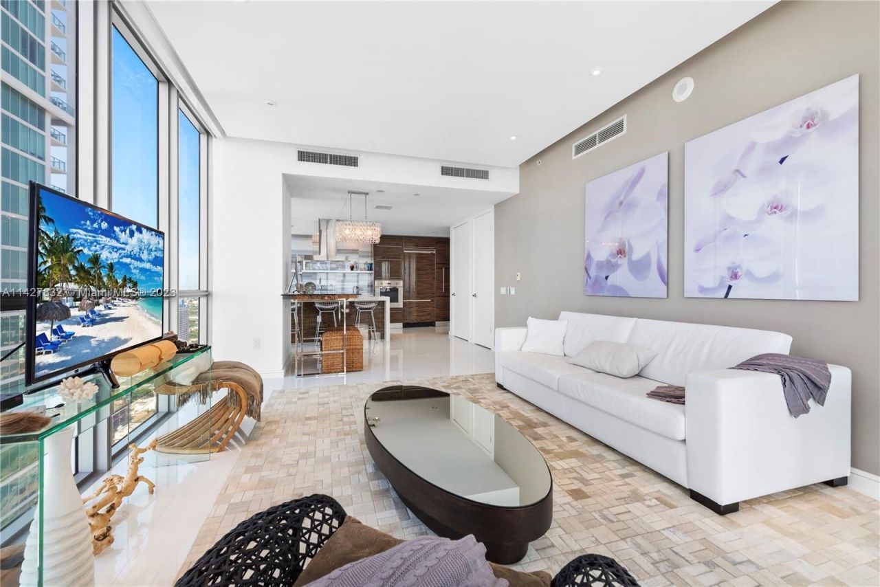 Flat in Miami, USA, 190 m² - picture 13