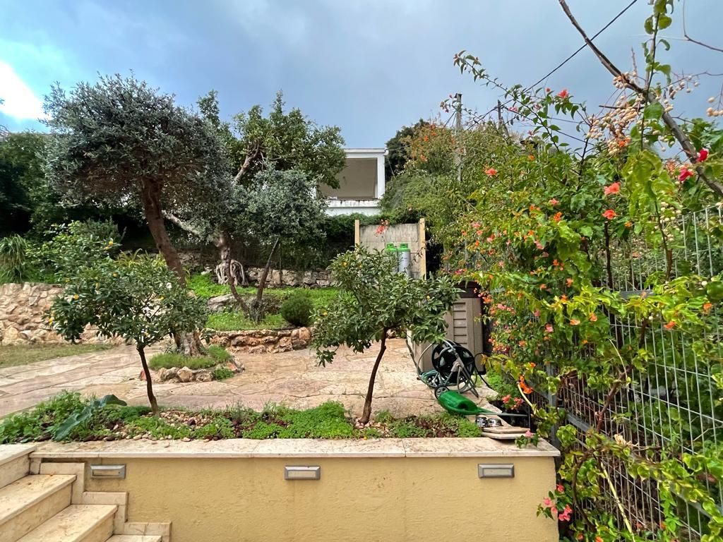 Casa a Nesher, Israele, 324 m² - foto 1
