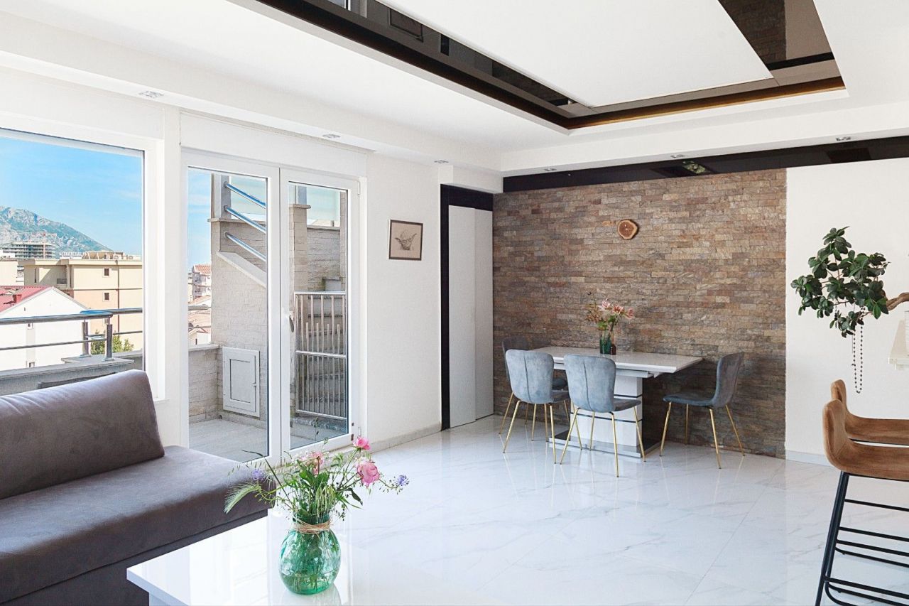 Piso en Budva, Montenegro, 85 m² - imagen 12