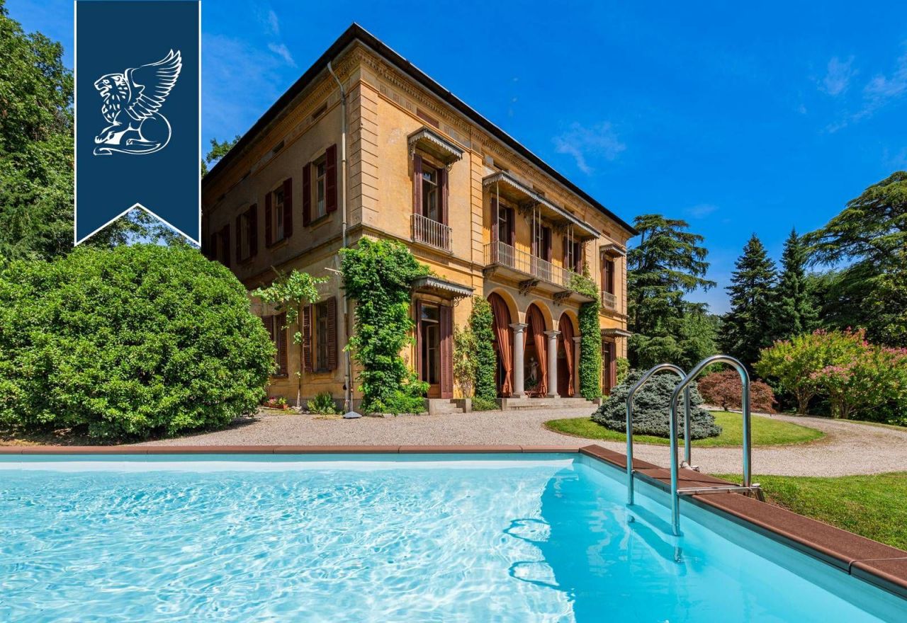 Villa à Como, Italie, 750 m² - image 1