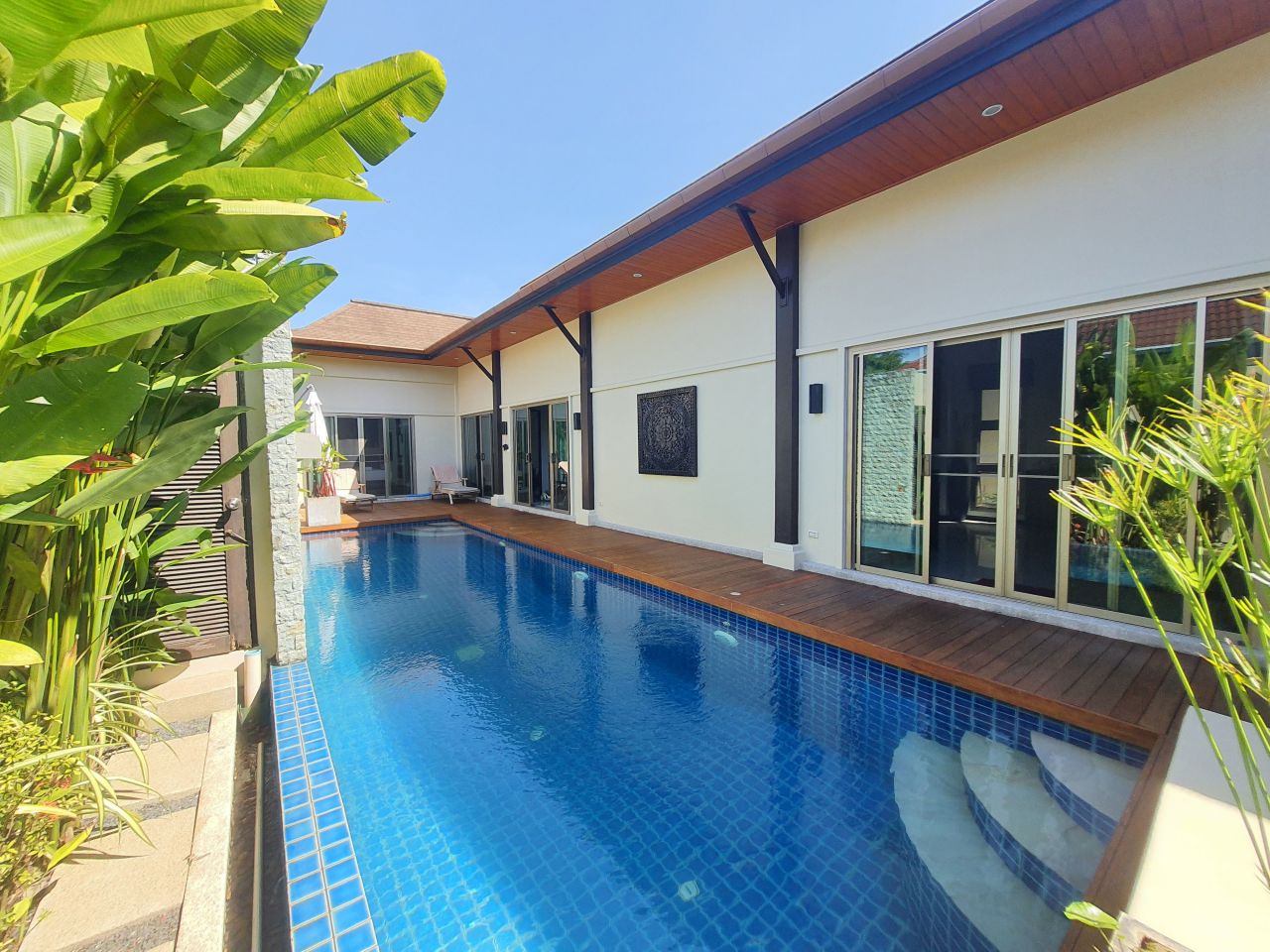 Villa on Nai Harn, Thailand, 211 m² - picture 1