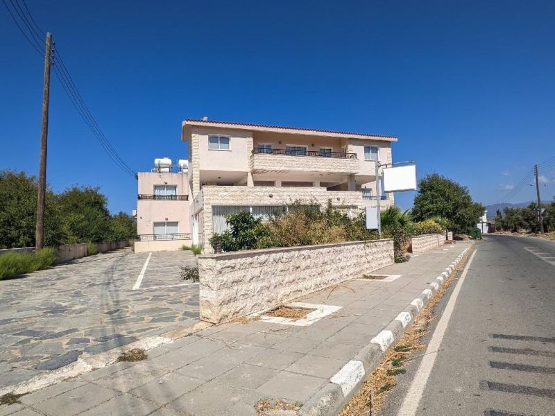 Commercial apartment building in Paphos, Cyprus, 1 061 m² - picture 3