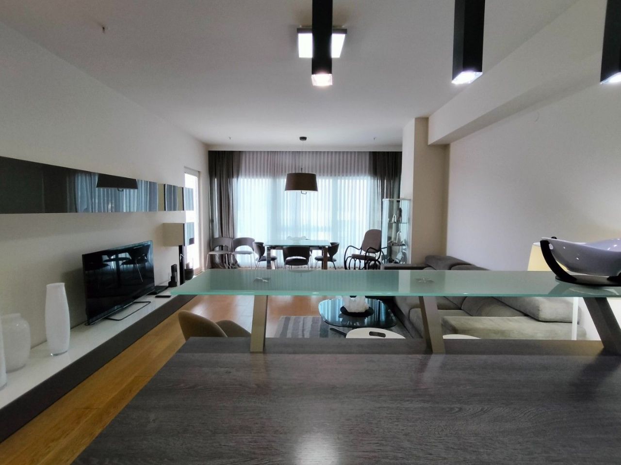 Wohnung in Budva, Montenegro, 87 m² - Foto 1