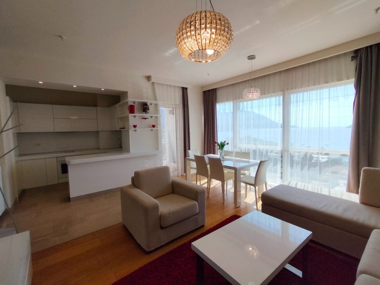 Wohnung in Budva, Montenegro, 85 m² - Foto 1