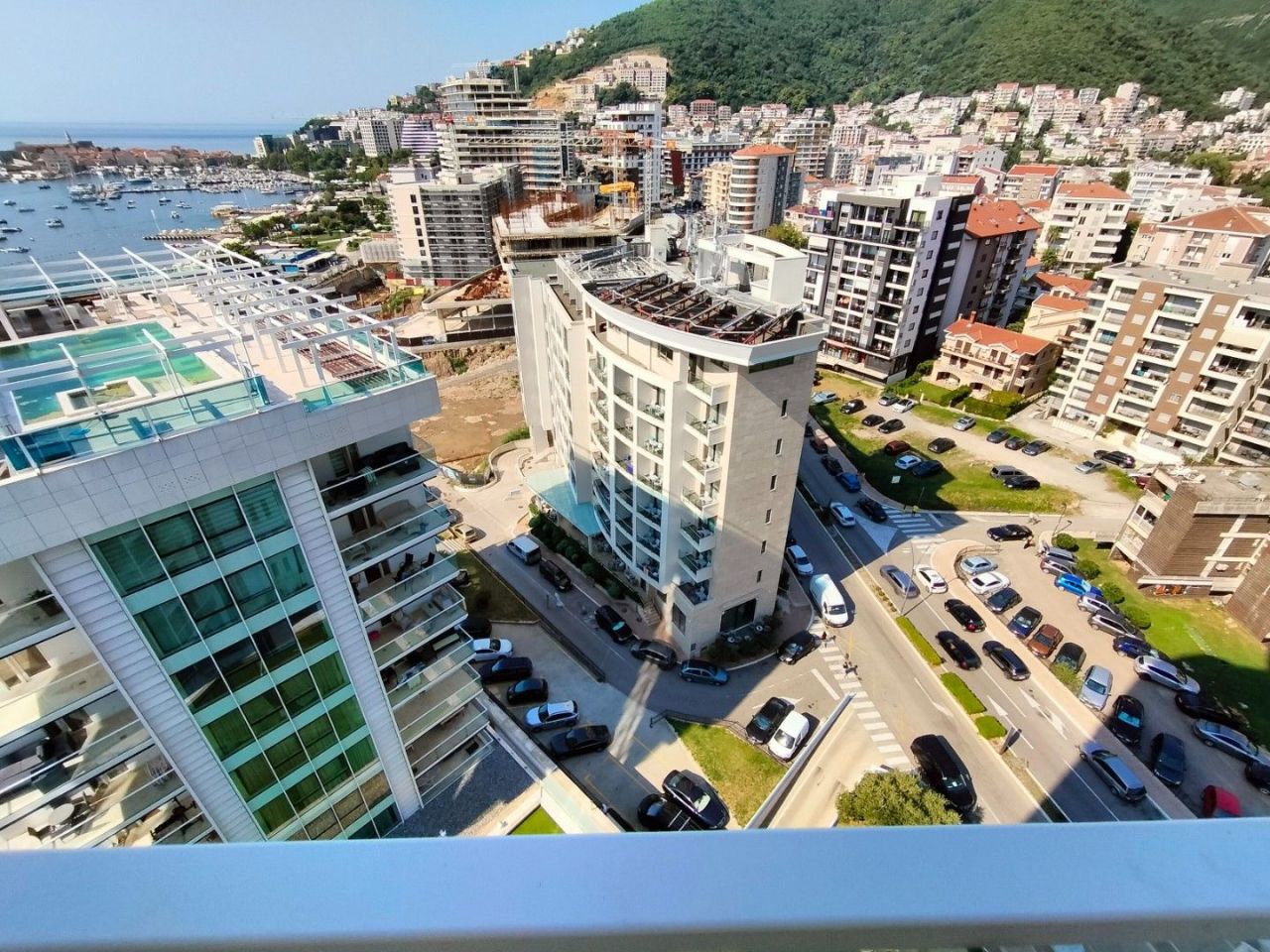 Wohnung in Budva, Montenegro, 104 m² - Foto 1