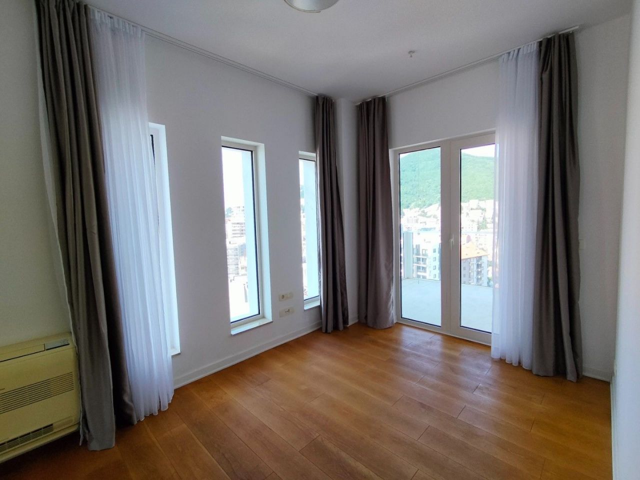 Piso en Budva, Montenegro, 104 m² - imagen 17