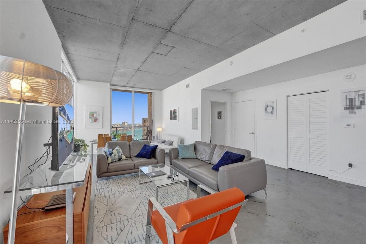 Flat in Miami, USA, 67 m² - picture 3