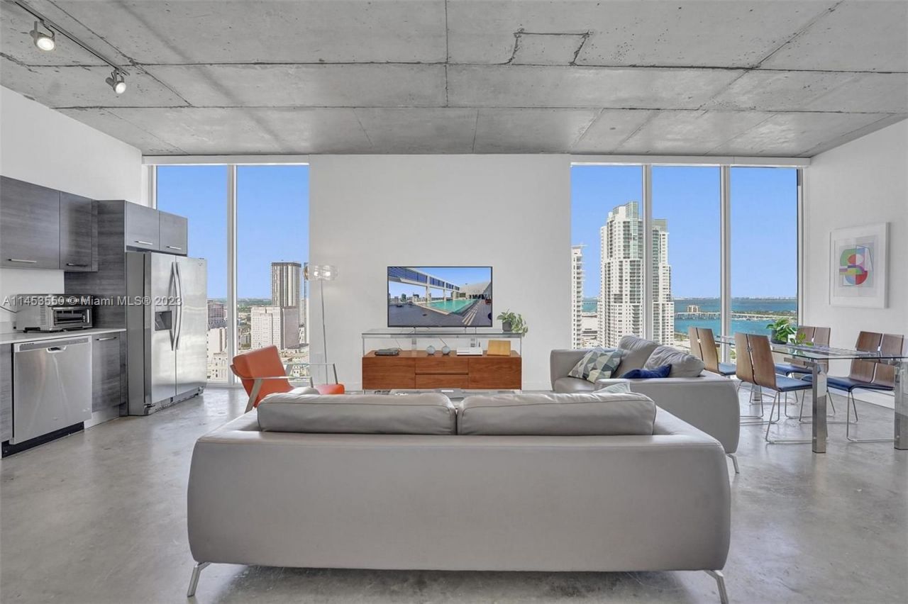 Piso en Miami, Estados Unidos, 67 m² - imagen 1