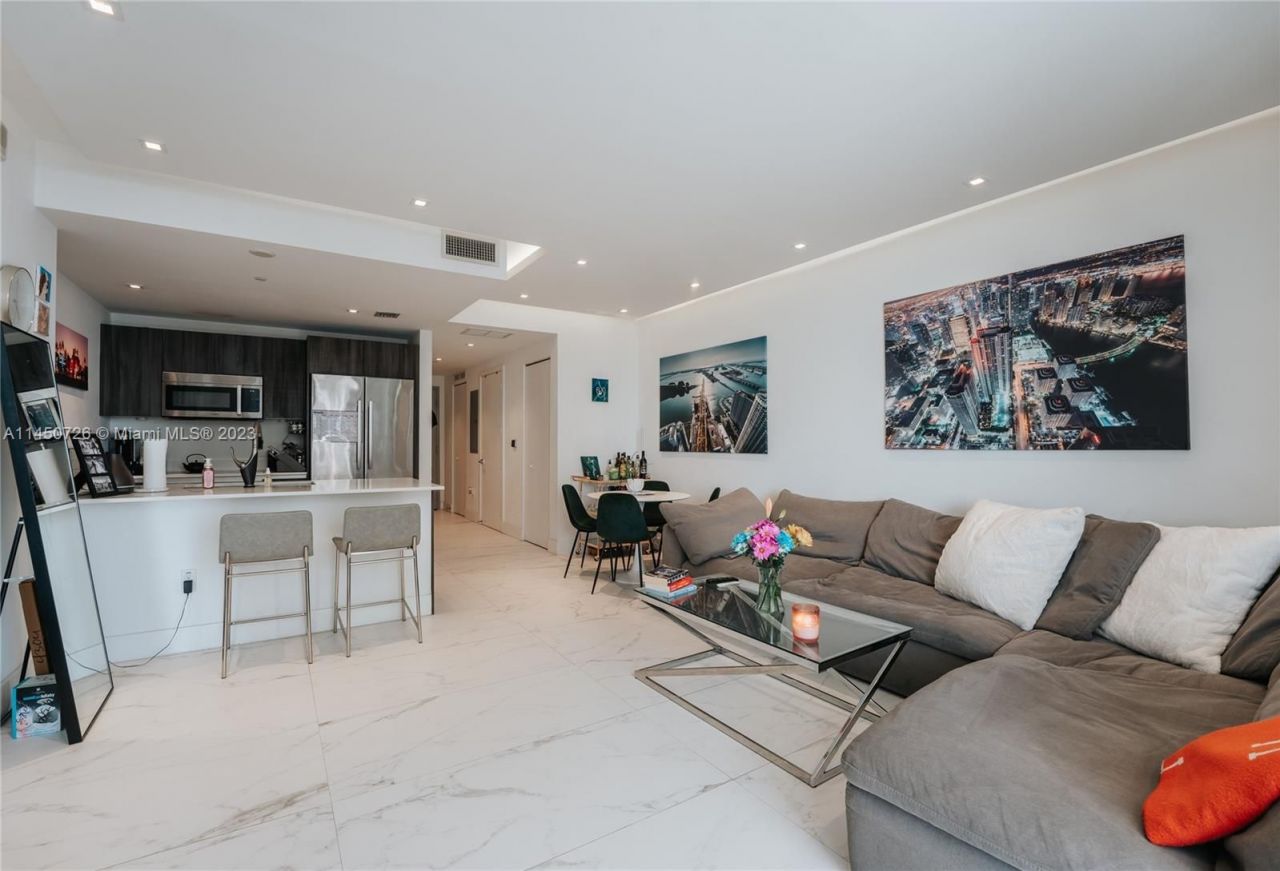 Flat in Miami, USA, 70 m² - picture 10