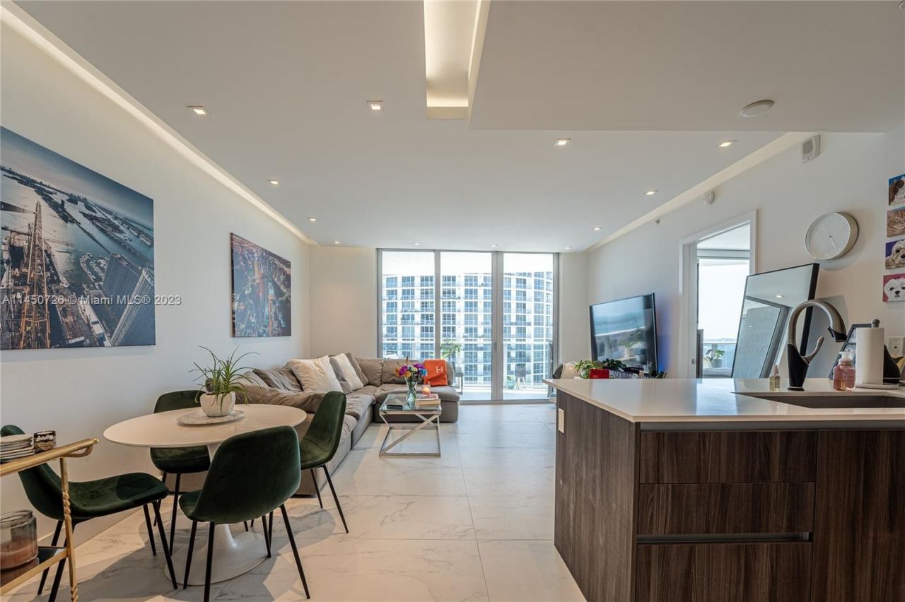 Flat in Miami, USA, 70 m² - picture 13