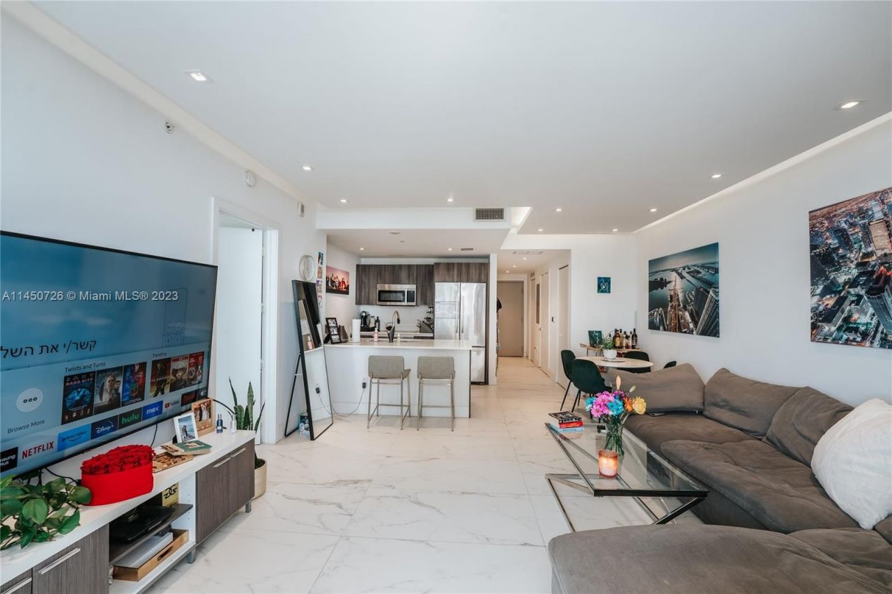 Flat in Miami, USA, 70 m² - picture 11