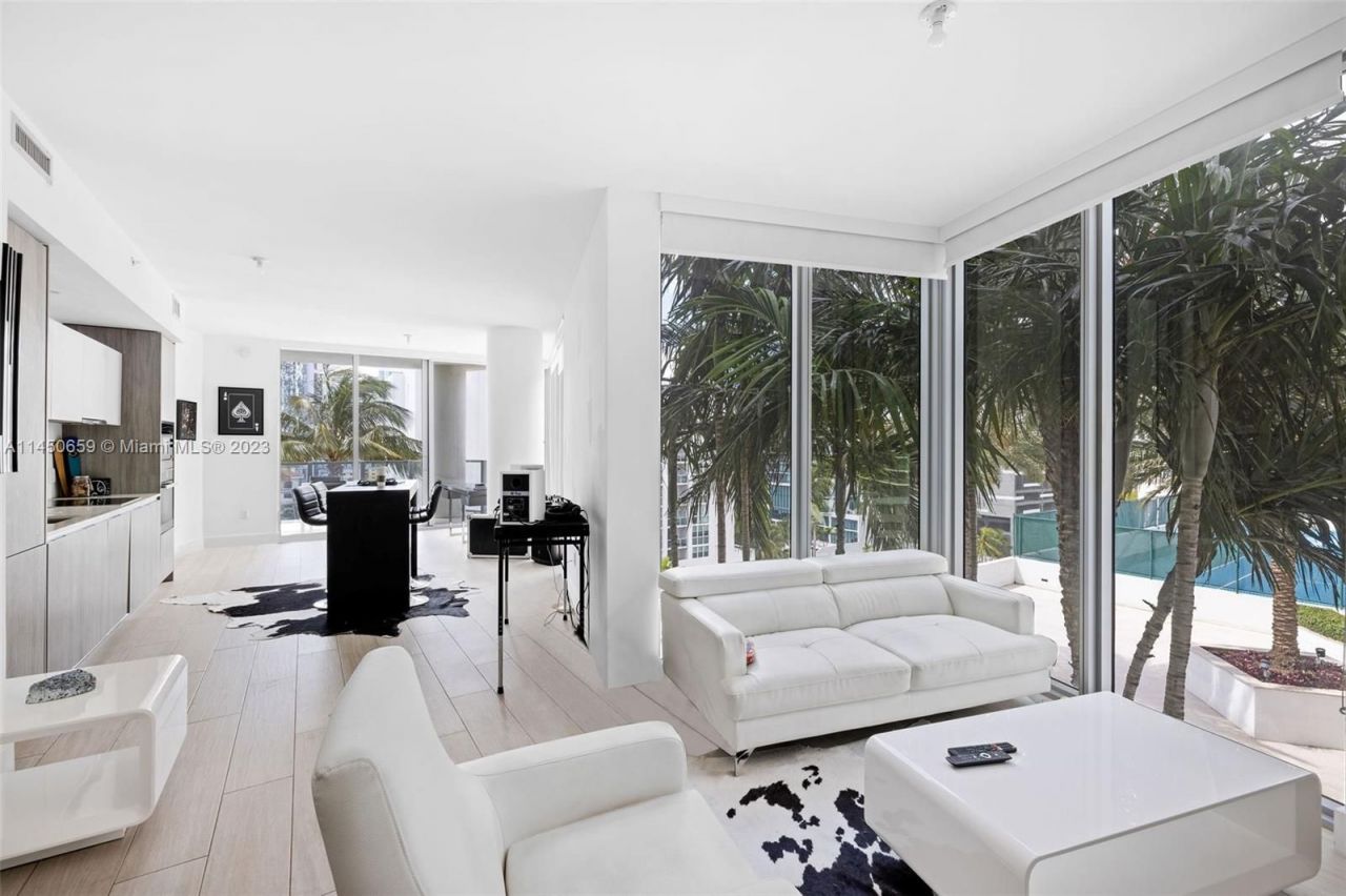 Flat in Miami, USA, 85 m² - picture 15