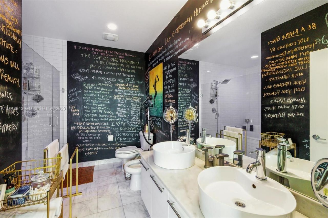 Piso en Miami, Estados Unidos, 110 m² - imagen 12