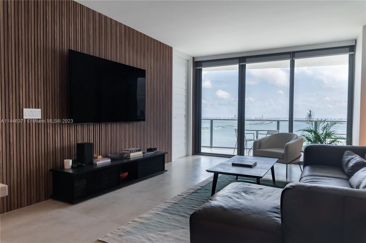 Appartement à Miami, États-Unis, 100 m² - image 1