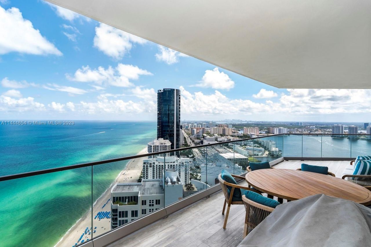 Piso en Miami, Estados Unidos, 150 m² - imagen 1